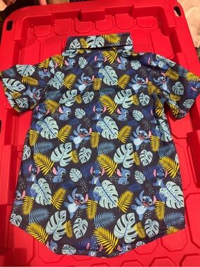 Source Unknown Navy Button-Down Shirt with Stitch & Tropical Leaf Print